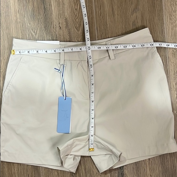 Southern Tide Shorts Performance Collection Tan 4” Stone Khaki Beige Athletic - Picture 9 of 13